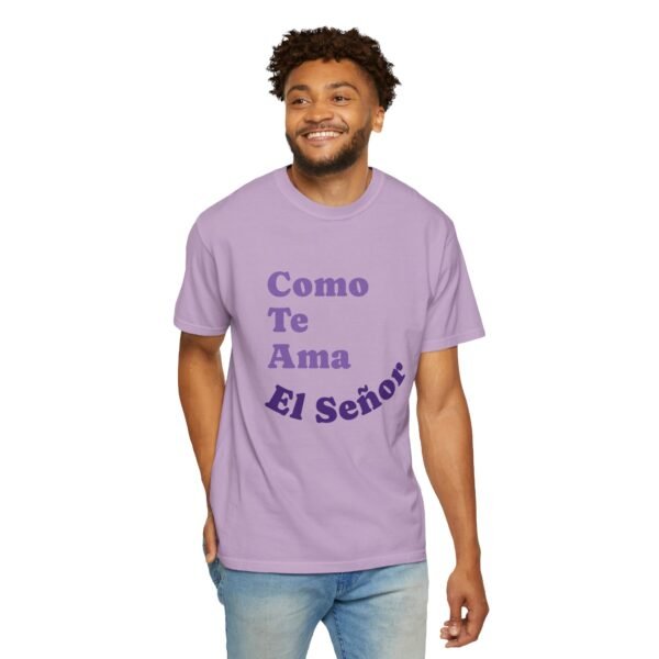 "Como Te Ama El Señor" Camiseta en Multicolores - Imagen 13