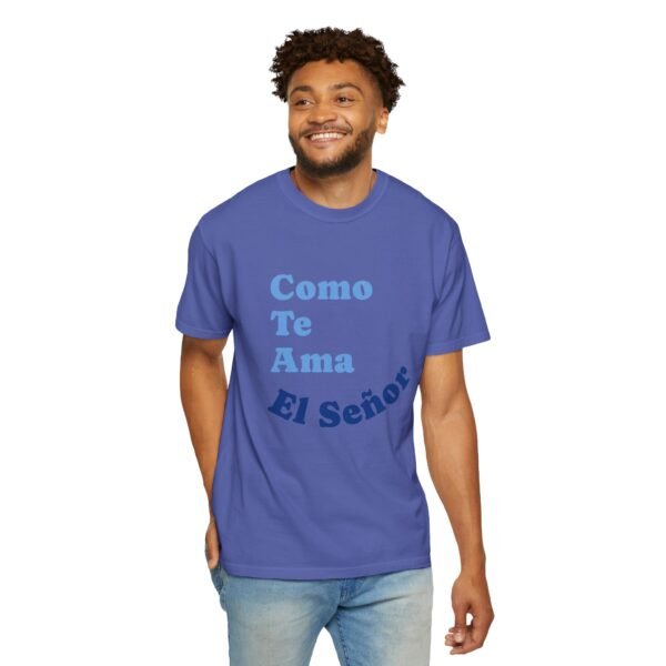 "Como Te Ama El Señor" Camiseta en Multicolores - Imagen 19